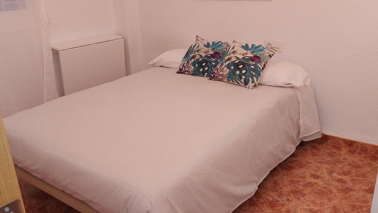 Valencia Centro Andando Y Playa Malvarrosa Tranvia Экстерьер фото