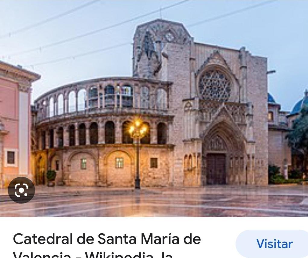 Valencia Centro Andando Y Playa Malvarrosa Tranvia Экстерьер фото